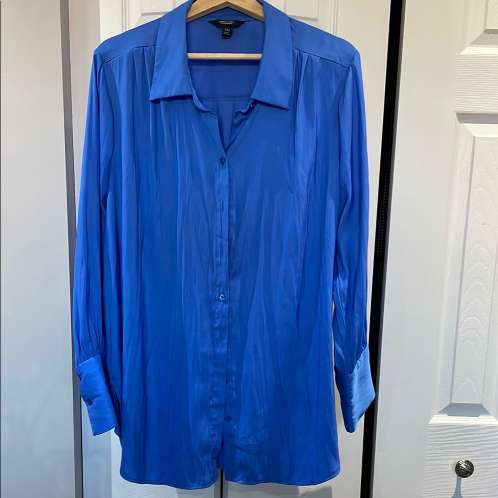 Vera Wang Vibrant Blue Button-Up Shirt